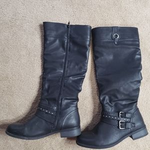Knee high xoxo black boots tall